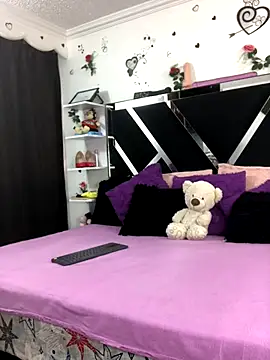 Snapshot of 1lovelygirls chatting on October 11, 2025, 12:06 pm 1lovelygirls online show from October 11, 2025, 12:06 pm