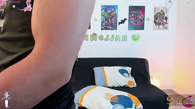 jonathanjoestar  online show from November 6, 2025, 1:59 pm