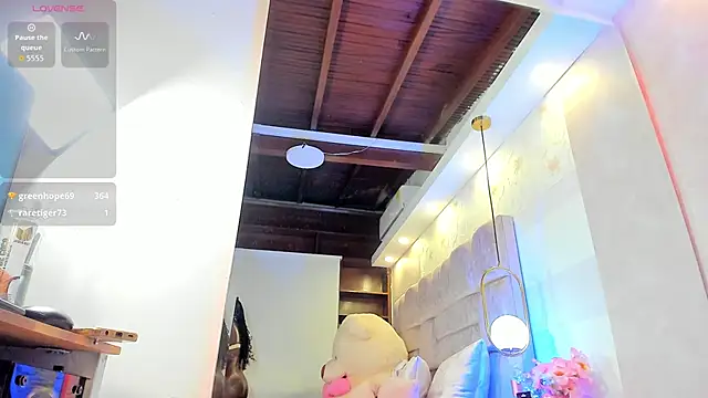 Snapshot of amina_west chatting on October 24, 2025, 10:42 pm amina west online show from October 24, 2025, 10:42 pm