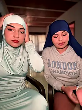 Snapshot of lalilamassu1 chatting on September 24, 2025, 5:41 pm lalilamassu1 online show from September 24, 2025, 5:41 pm