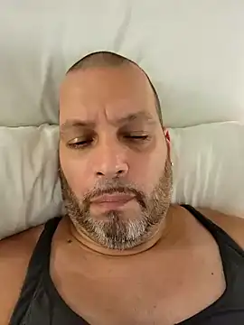 Just2much online show from October 8, 2025, 11:05 pm