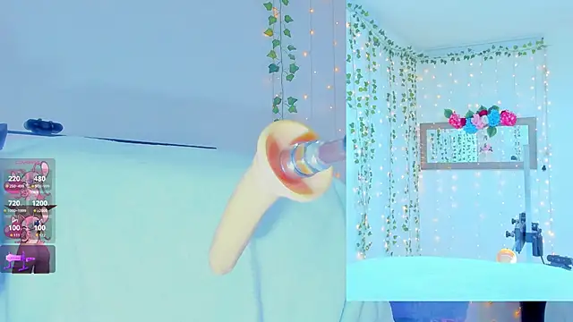 Snapshot of Tiffanny_Love_ chatting on September 22, 2025, 8:53 am Tiffanny Love  online show from September 22, 2025, 8:53 am