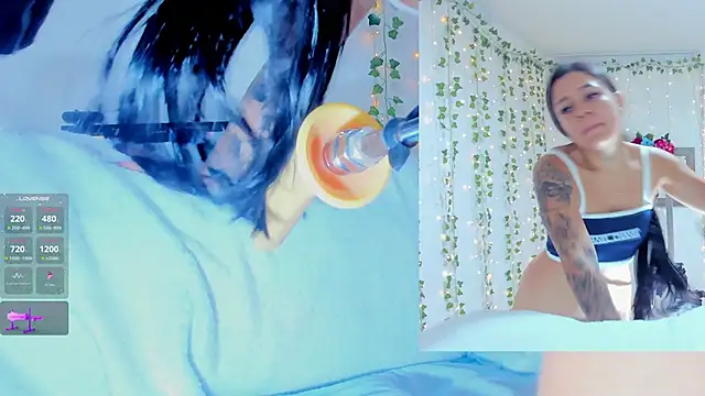 Snapshot of Tiffanny_Love_ chatting on October 23, 2025, 7:51 am Tiffanny Love  online show from October 23, 2025, 7:51 am