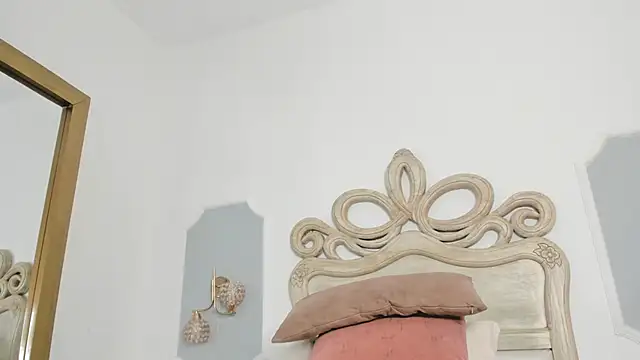 Snapshot of Sara__Williams chatting on October 13, 2025, 3:41 am Sara  Williams online show from October 13, 2025, 3:41 am