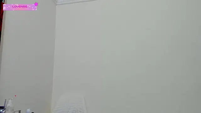 Snapshot of Missmia23 chatting on September 30, 2025, 12:49 am Missmia23 online show from September 30, 2025, 12:49 am