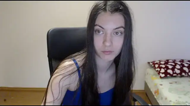 CuteJollie4U online show from January 1, 2025, 2:09 pm