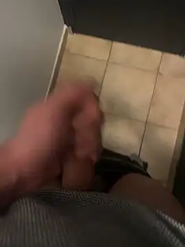 Snapshot of dimitriei chatting on December 21, 2024, 9:25 pm dimitriei online show from December 21, 2024, 9:25 pm