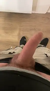 Snapshot of dimitriei chatting on December 9, 2024, 7:28 am dimitriei online show from December 9, 2024, 7:28 am