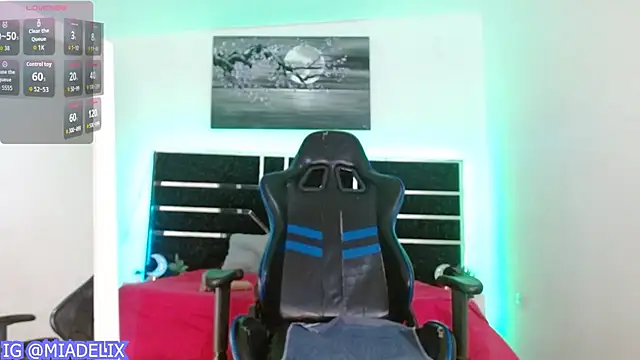 -MiaDelight- online show from April 3, 2026, 2:34 pm