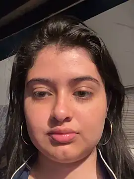 Stephania 18 online show from December 5, 2024, 3:31 am