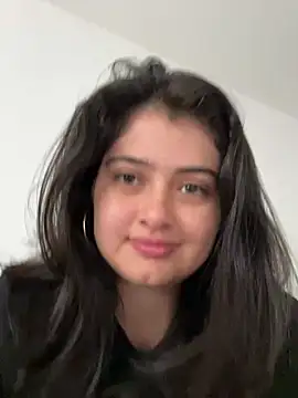 Stephania 18 online show from January 4, 2025, 3:39 pm