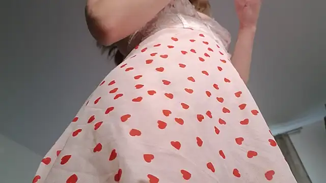  eva queen online show from October 11, 2025, 8:15 am