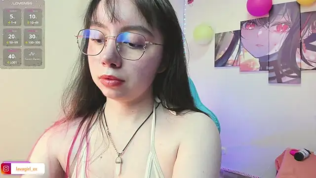 Snapshot of Julieta_cott chatting on March 6, 2026, 9:59 am Julieta cott online show from March 6, 2026, 9:59 am