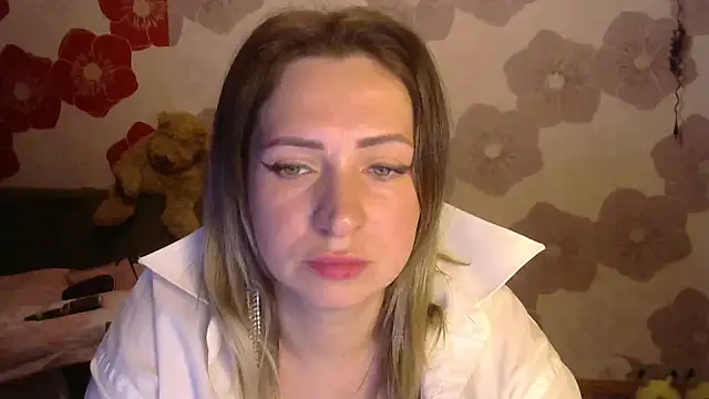 Queen Daenerys online show from September 15, 2025, 7:47 pm