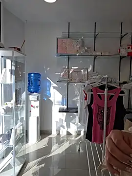 GatitaXD27 online show from December 19, 2025, 10:39 am