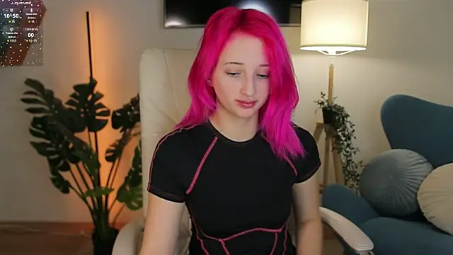 Snapshot of Selena_Lily chatting on February 7, 2025, 6:56 am Selena Lily online show from February 7, 2025, 6:56 am