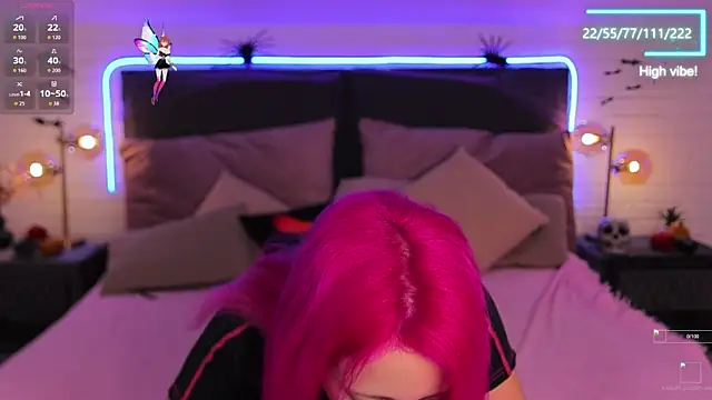 Selena Lily online show from October 27, 2025, 6:58 am