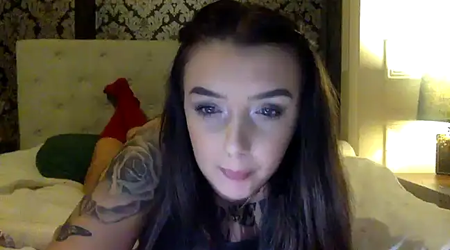 LucyLuxee19 online show from December 29, 2024, 7:32 pm