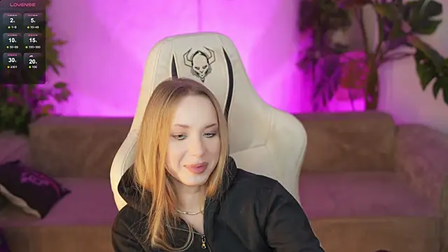 Snapshot of Linda054 chatting on October 29, 2025, 4:22 am Linda054 online show from October 29, 2025, 4:22 am