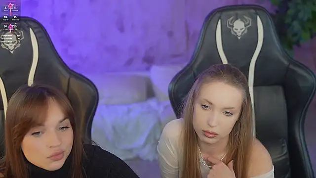 Snapshot of Linda054 chatting on October 12, 2025, 7:32 am Linda054 online show from October 12, 2025, 7:32 am