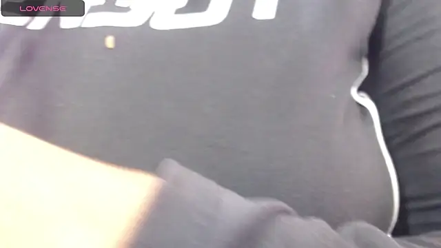 Snapshot of ozuna_sex chatting on September 19, 2025, 8:35 pm ozuna sex online show from September 19, 2025, 8:35 pm