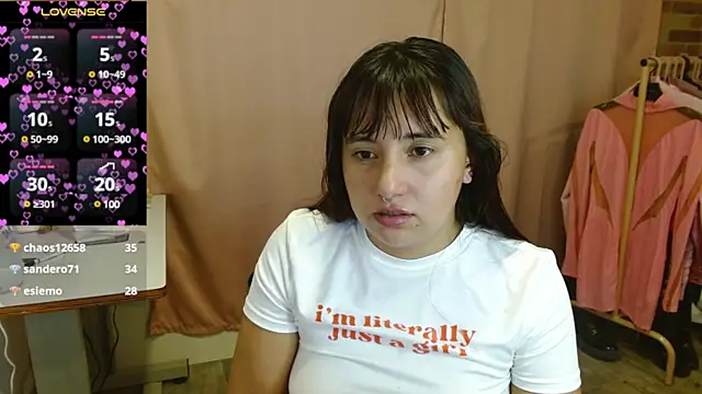 Snapshot of emitaa17228o chatting on January 6, 2025, 4:15 am emitaa17228o online show from January 6, 2025, 4:15 am