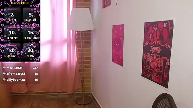 Snapshot of emitaa17228o chatting on February 17, 2025, 9:32 pm emitaa17228o online show from February 17, 2025, 9:32 pm