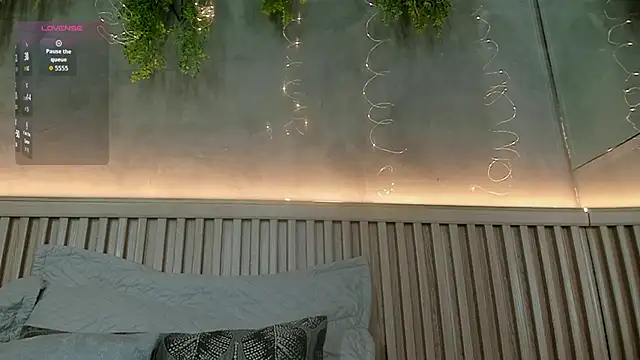 Lana Lann online show from April 12, 2026, 12:08 pm