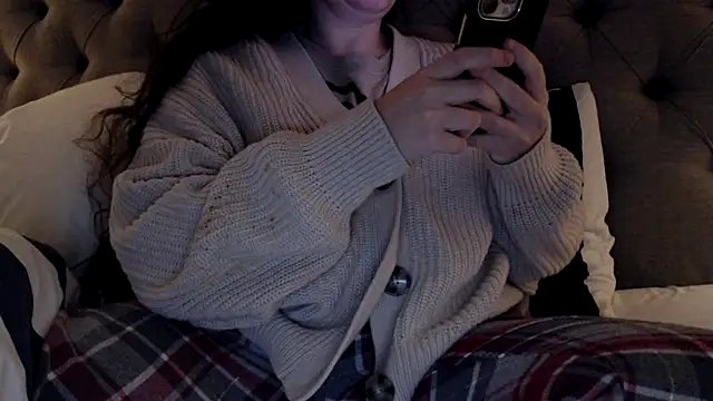 Sandysecret online show from November 24, 2025, 8:09 pm