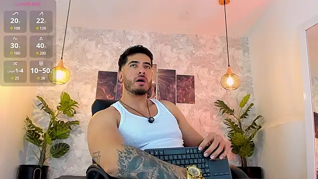 Snapshot of Nate_franco chatting on July 14, 2026, 5:45 am Nate franco online show from July 14, 2026, 5:45 am