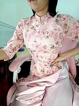    Erin    online show from October 27, 2025, 3:24 pm