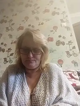 Snapshot of Forest-Lady chatting on October 21, 2025, 8:14 am Forest-Lady online show from October 21, 2025, 8:14 am