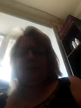 Forest-Lady online show from March 4, 2026, 8:44 am