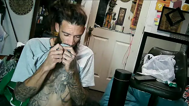 Snapshot of Robriguezxxx chatting on October 20, 2025, 3:30 am Robriguezxxx online show from October 20, 2025, 3:30 am