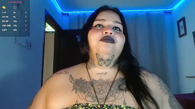 Snapshot of VeronikCuhubby chatting on September 23, 2025, 12:45 pm VeronikCuhubby online show from September 23, 2025, 12:45 pm