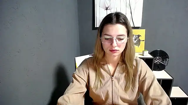 Snapshot of lady_olivia_ chatting on October 7, 2025, 5:14 pm lady olivia online show from October 7, 2025, 5:14 pm