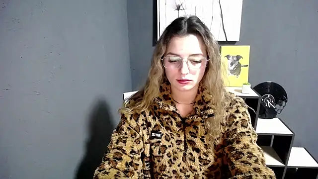 Snapshot of lady_olivia_ chatting on October 29, 2025, 5:12 pm lady olivia online show from October 29, 2025, 5:12 pm