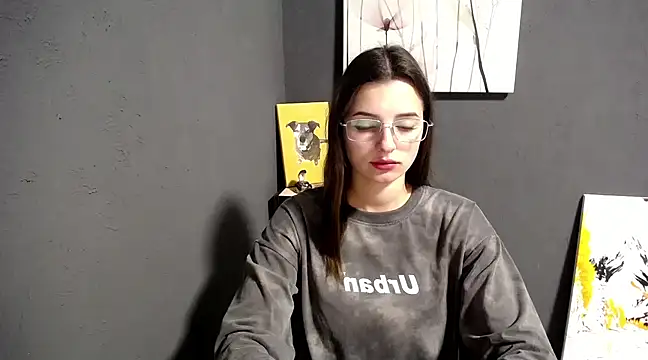 Snapshot of lady_olivia_ chatting on February 17, 2025, 1:33 pm lady olivia online show from February 17, 2025, 1:33 pm