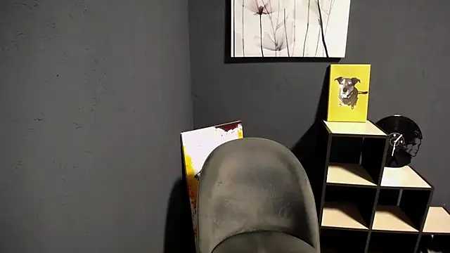 lady olivia  online show from April 9, 2026, 4:13 pm