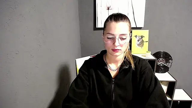 Snapshot of lady_olivia_ chatting on September 23, 2025, 2:57 pm lady olivia online show from September 23, 2025, 2:57 pm