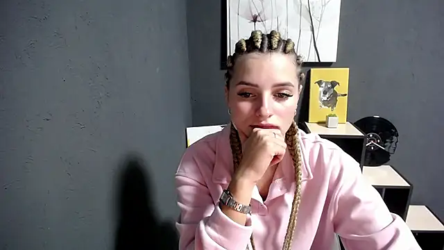 Snapshot of lady_olivia_ chatting on October 14, 2025, 3:34 pm lady olivia online show from October 14, 2025, 3:34 pm