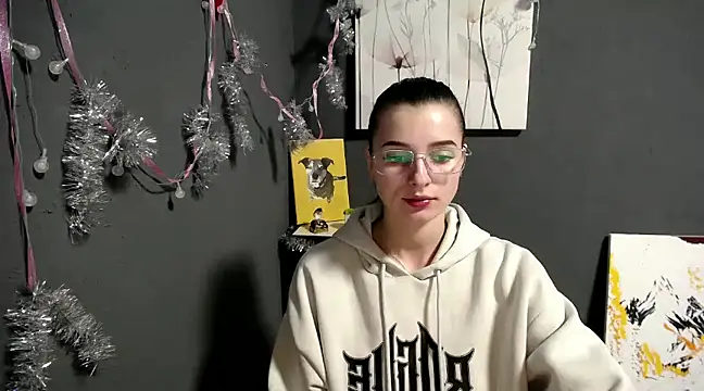 Snapshot of lady_olivia_ chatting on December 19, 2024, 1:40 pm lady olivia online show from December 19, 2024, 1:40 pm