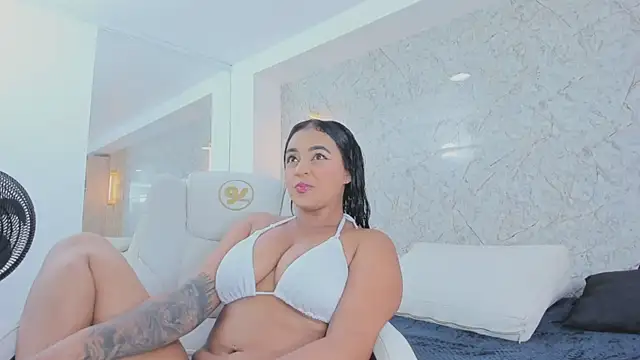 Snapshot of ximena_case chatting on September 24, 2025, 12:11 pm ximena case online show from September 24, 2025, 12:11 pm