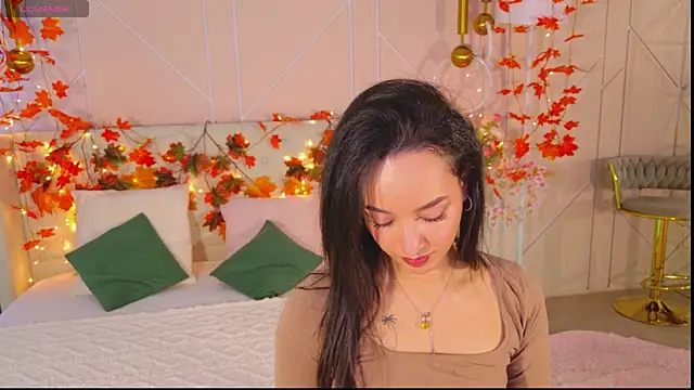 Lolly Neal online show from November 30, 2025, 4:46 am