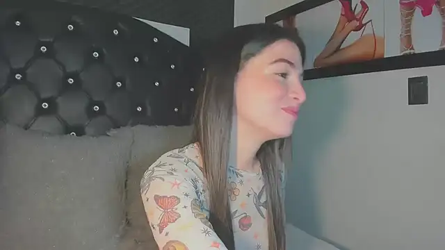 diana queen  online show from April 16, 2026, 9:39 pm