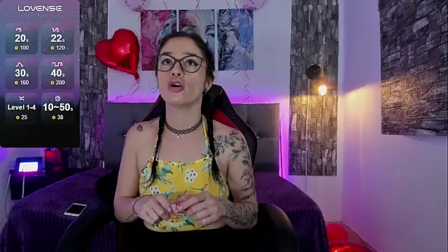 Snapshot of Allison_sc chatting on February 15, 2025, 6:33 pm Allison sc online show from February 15, 2025, 6:33 pm