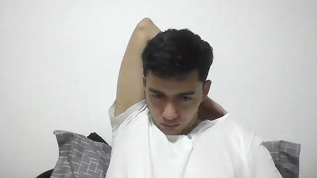 Estebitan vm online show from November 26, 2025, 4:23 am