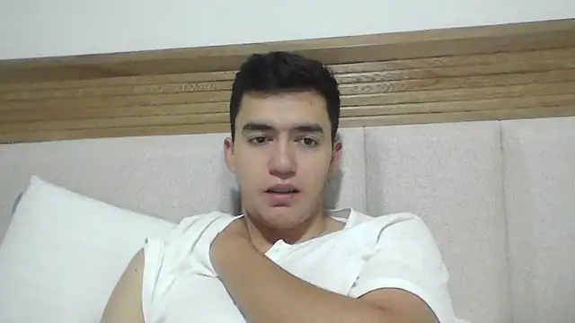 Snapshot of Estebitan_vm chatting on October 11, 2025, 3:13 pm Estebitan vm online show from October 11, 2025, 3:13 pm