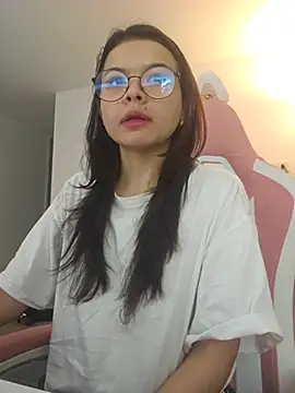 azumiichan online show from July 9, 2026, 12:00 am
