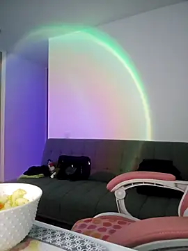 azumiichan online show from October 8, 2025, 12:23 am